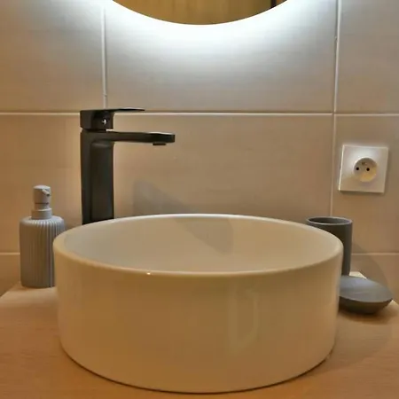 Le Cosy - Neudorf Etoile Avec Balcon Et Parking Apartment